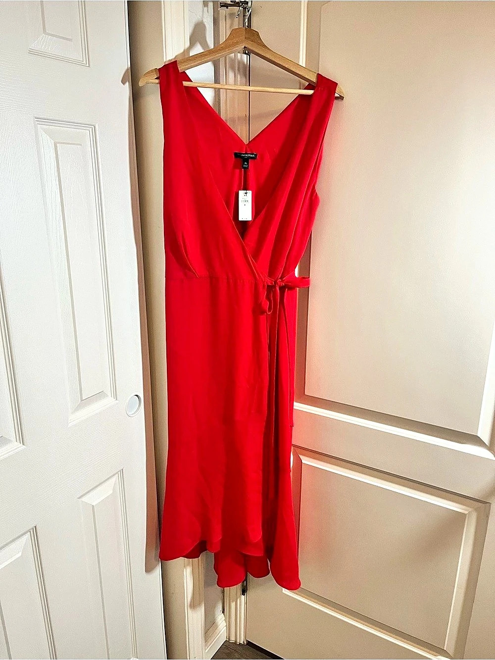 Banana Republic Red Wrap Midi Dress Size Medium NWT